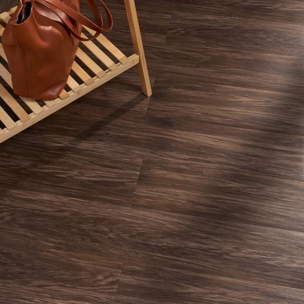 Pavimento Adesivo Vanola in PVC per Spazi Interni 42 listoni = 5,85 m² Effetto Rovere 'Smoked' NEU.HOLZ