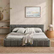 Letto matrimoniale 140x200 cm in chenille grigio scuro con struttura in legno di eucalipto e ferro