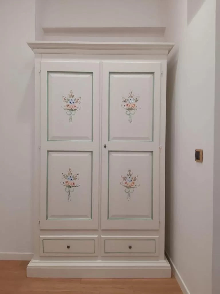 Armadio arte povera 2 porte legno bianco decorato 125x61x200 (504) - Mobili 2G