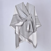 Sciarpa con lacci di nuovo stile, elegante mantello in cashmere spesso con spacco
