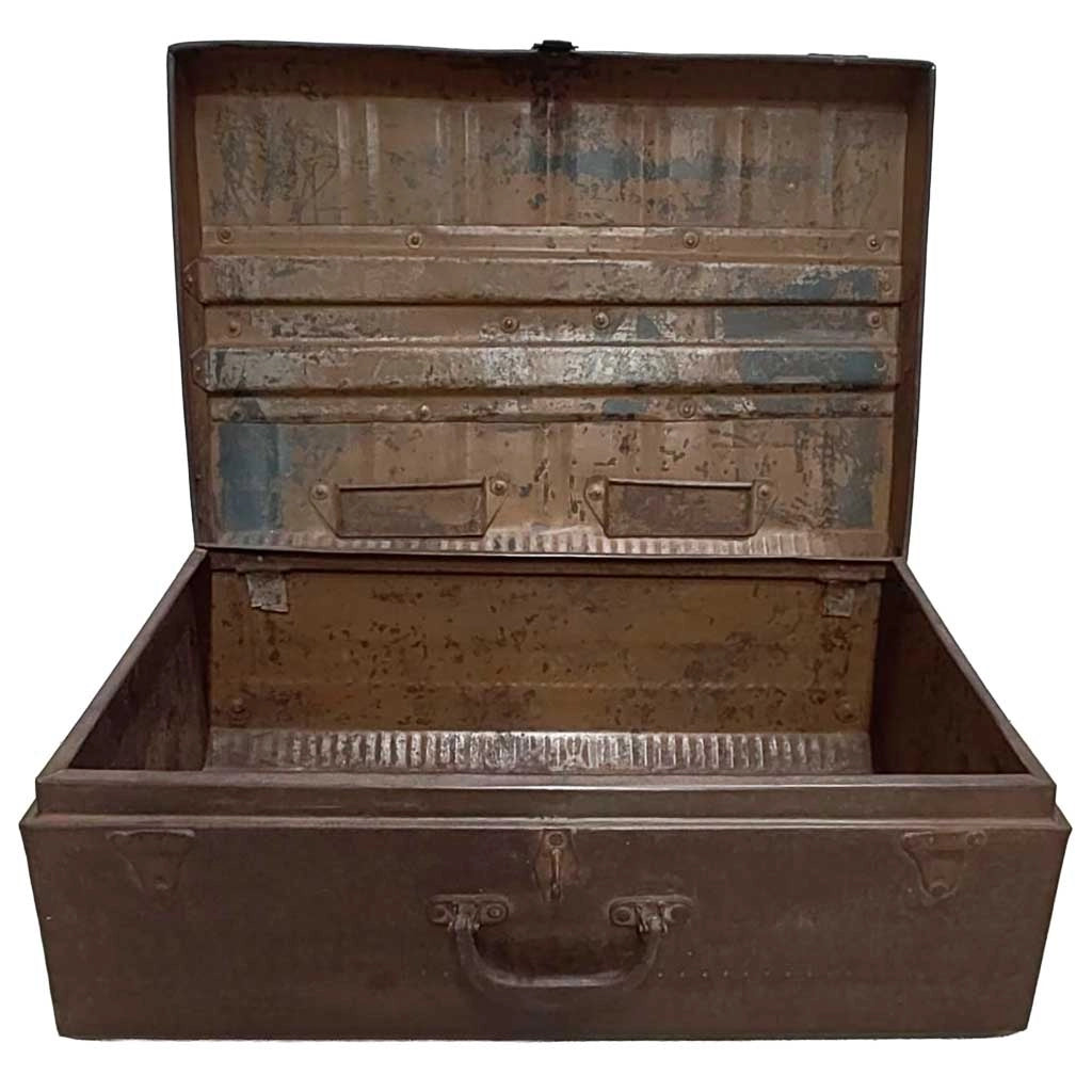 Valigia artigianale in metallo, 67x37x25h cm