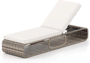 Lettino Prendisole, Sdraio da Giardino con Schienale Regolabile a 7 Livelli, Letto da Giardino in Polyrattan con Cuscini Comodi, per Piscina, Terrazza, Giardino, Bianco