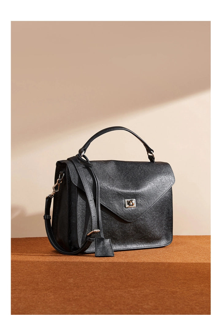 Borsa a mano media da donna in vera pelle, nera.