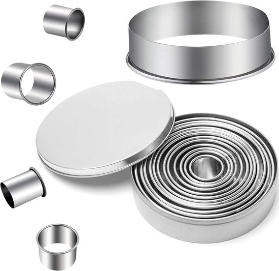 Set di 12 Forme per biscotti in acciaio inox con contenitore di conservazione
