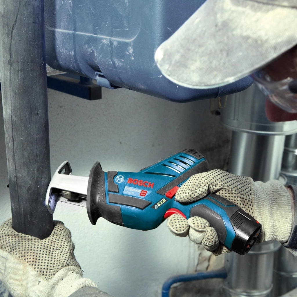 Bosch Professional 12V System Sega Universale a Batteria Gsa 12V-14 (Incl. 2 Lame, senza Batterie e Caricabatteria)