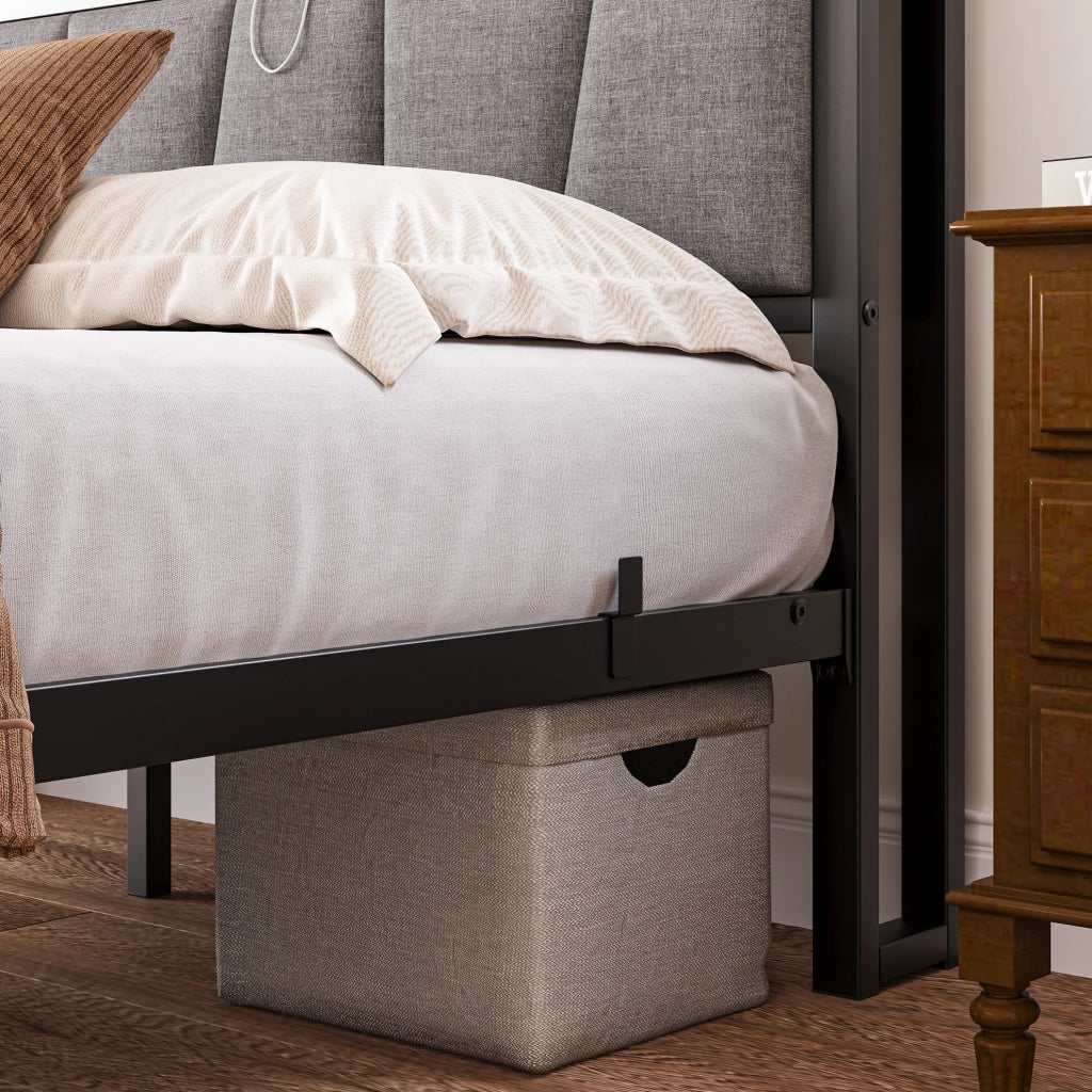 Letto ULEVR 140x190 cm con testiera contenitore, LED, 2 USB e presa, struttura in metallo e MDF nera
