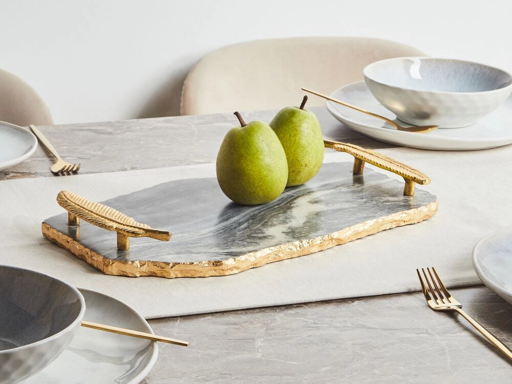Vassoio da portata in marmo grigio scuro con maniglie in metallo dorato Decorazione moderna per la casa