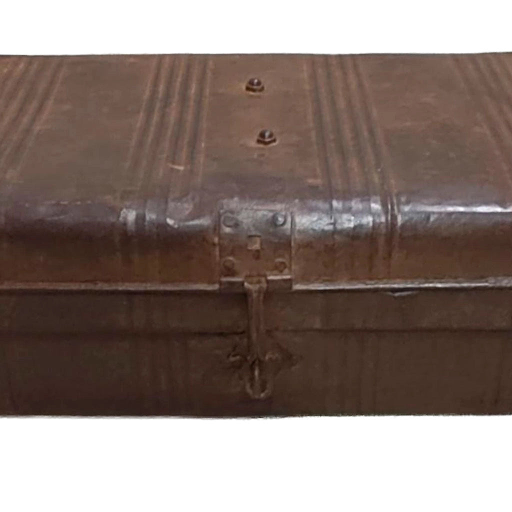 Valigia artigianale in metallo, 67x37x25h cm