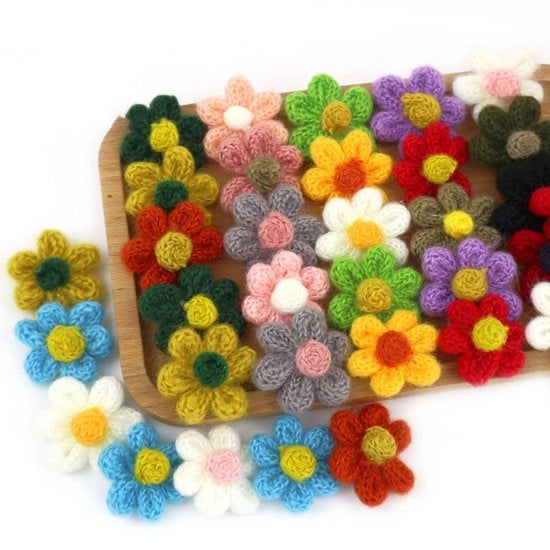 Pannelli floreali in poliestere 50 pezzi - applicazioni in cotone - per abbigliamento/accessori - t-shirt/zaino - dimensioni 4x4 cm - 21 stili