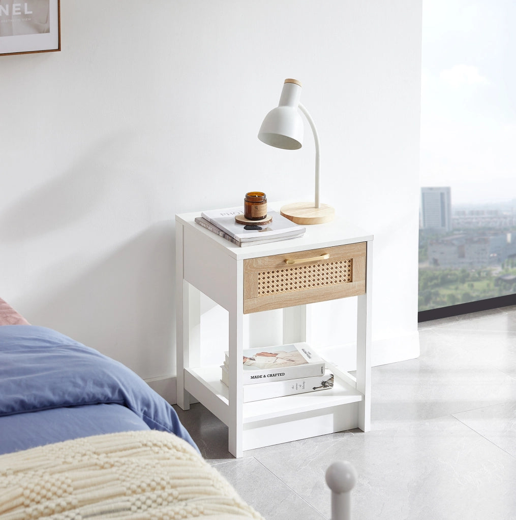 Comodino moderno in rattan bianco con cassetto H55xL40xP40 cm