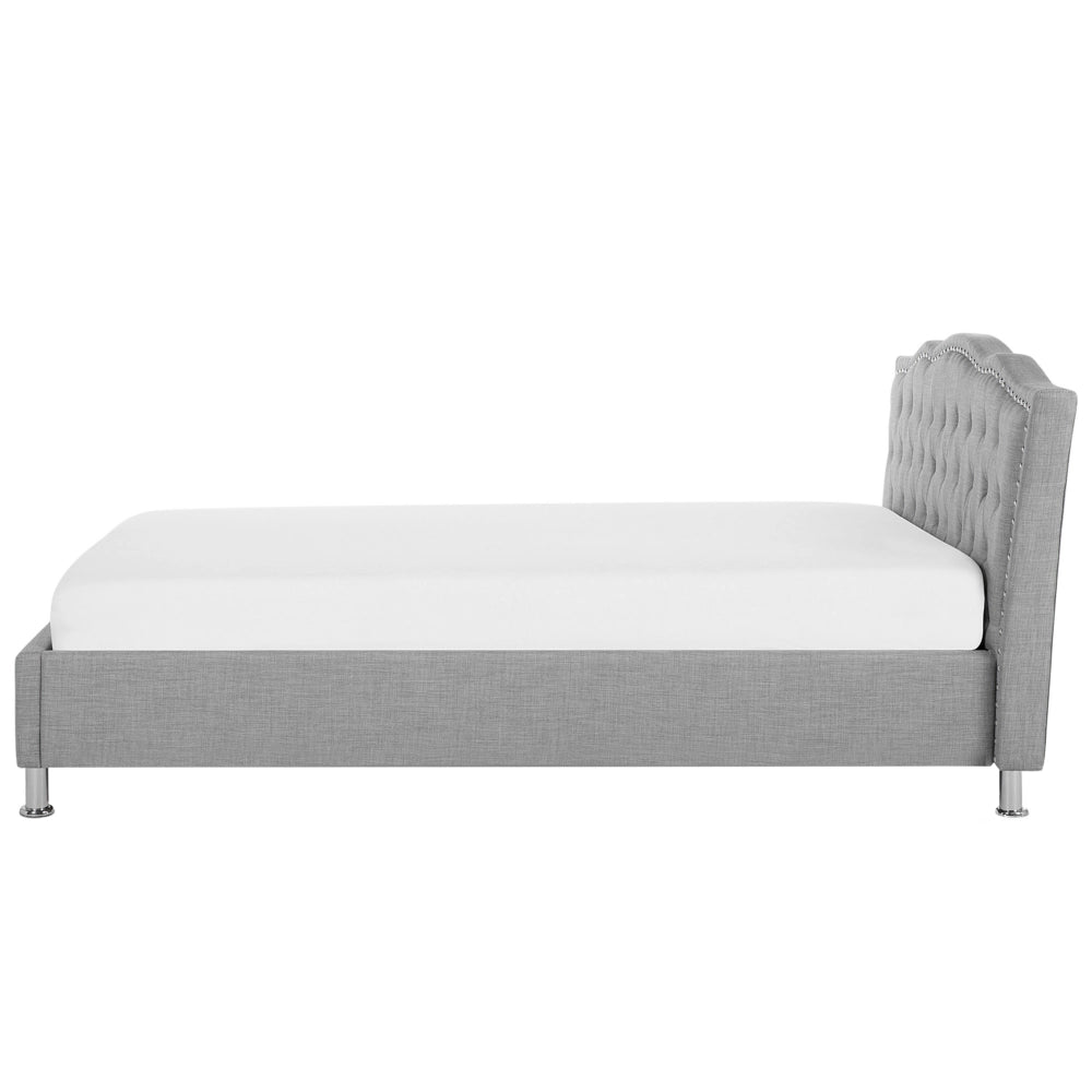 Letto matrimoniale Tessuto grigio 140 x 200 cm Cornice imbottita Bottoni in cristallo Poggiatesta