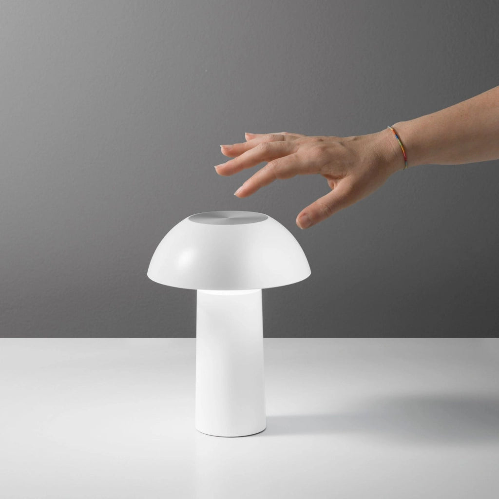LAMPADA DA TAVOLO LED MYKES BIANCA 4,5W 300LM CCT 3000K / 4000K / 5000K DIMMERABILE 16X21CM