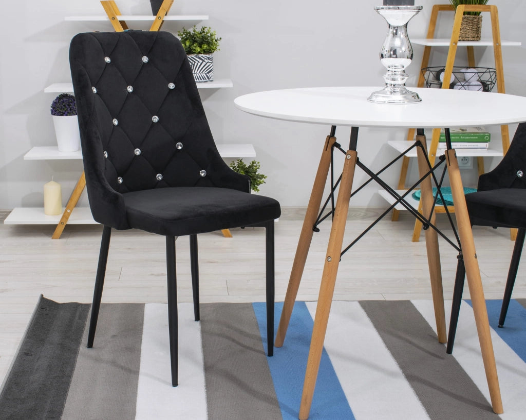 Sedia Valora AMORE in velluto nero con gambe in metallo x1