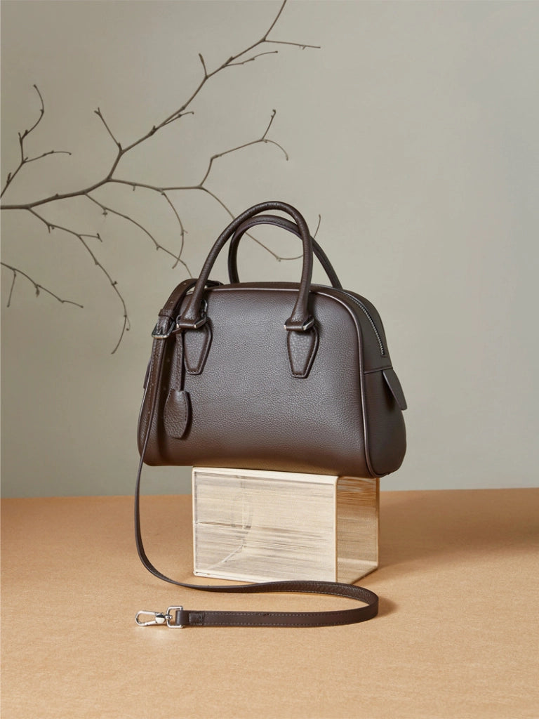 Borsa a tracolla da donna in vera pelle, marrone.