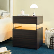 Comodino 60x46x22 cm con 3 cassetti e luce RGB; legno ingegnerizzato; noce