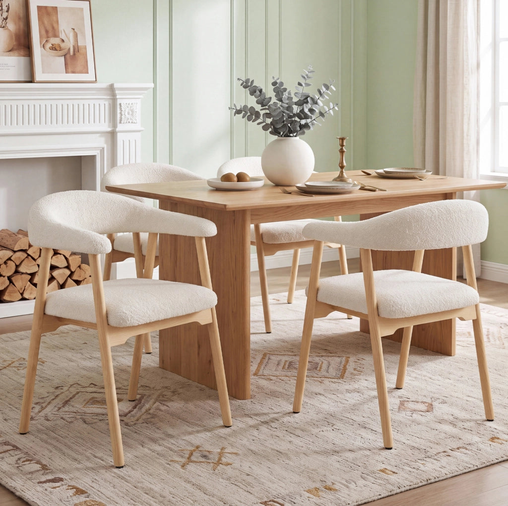 Set di 4 sedie da pranzo 60.5x57.0x79.5 cm con schienale ergonomico a C; legno e bouclé; naturale