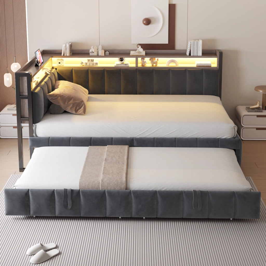 Divano letto con letto estraibile, luci LED e vani portaoggetti, porte USB e USB-C integrate, in velluto grigio scuro