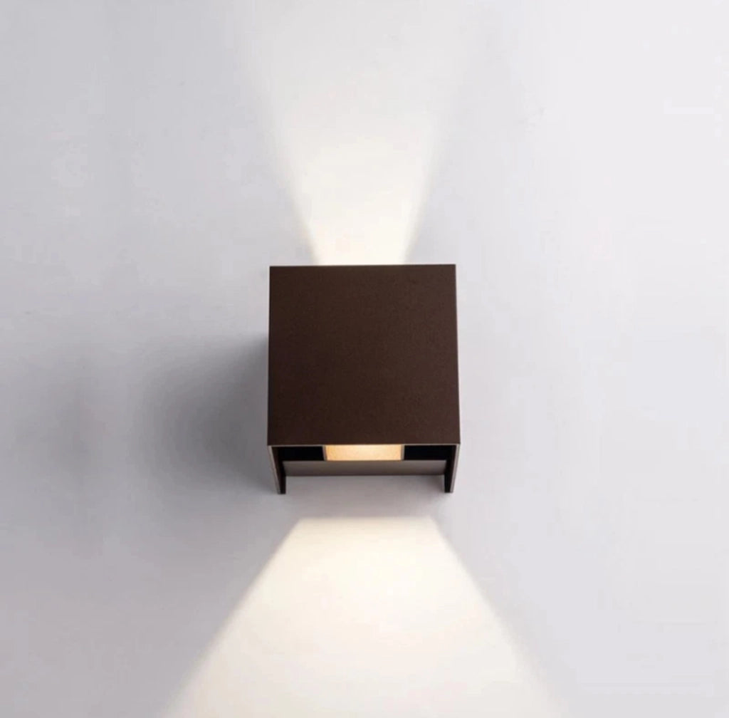 Applique LED 12W CCT per esterni IP65 colore marrone ruggine cubo up & down doppia luce regolabile lampada da parete