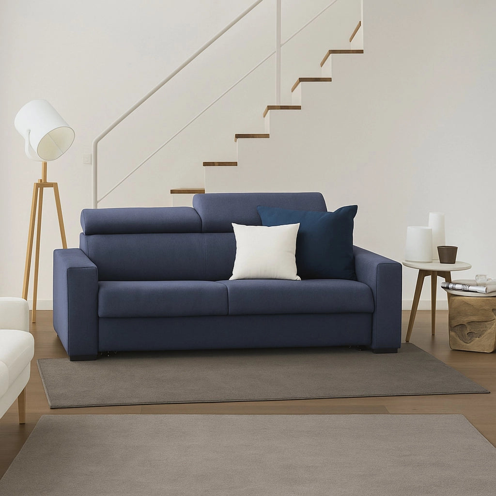 Divano fisso Nukualofa, Divano a 2 posti, Made in Italy, SofÒ  Soggiorno, in tessuto imbottito, con poggiatesta regolabili e Braccioli slim, cm 160x95h85, Blu
