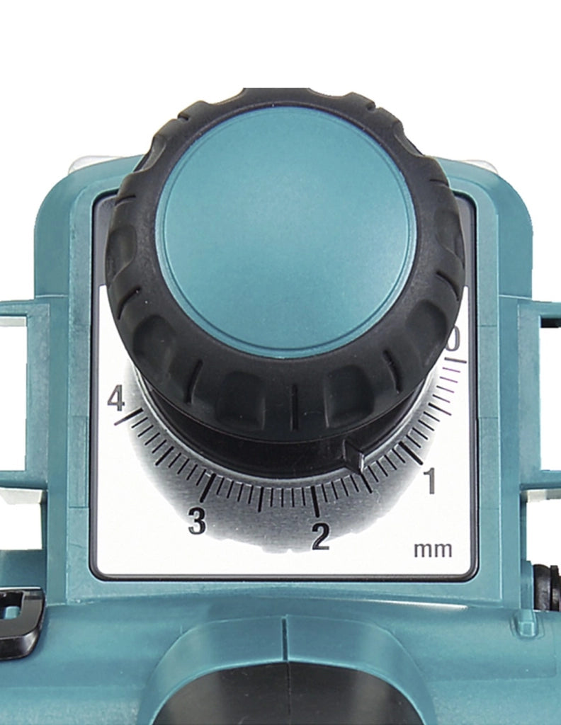 Pialla MAKITA KP0810C (1050 W)