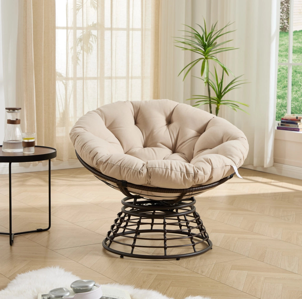 Poltrona Papasan girevole 360° in rattan PE con cuscino beige