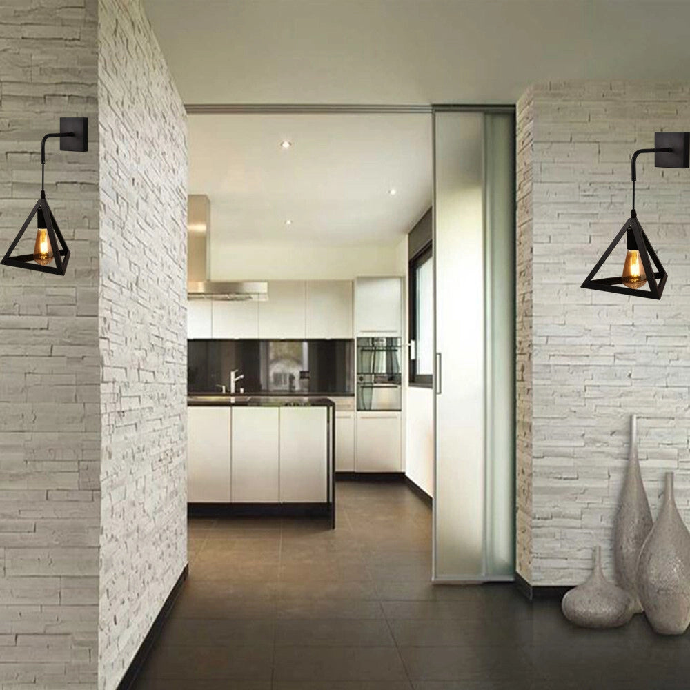 Trade Shop - Applique Parete Pendente Forma Triangolare 3d Stile Minimal Portalampada Attacco E27 Aq54 - Nero