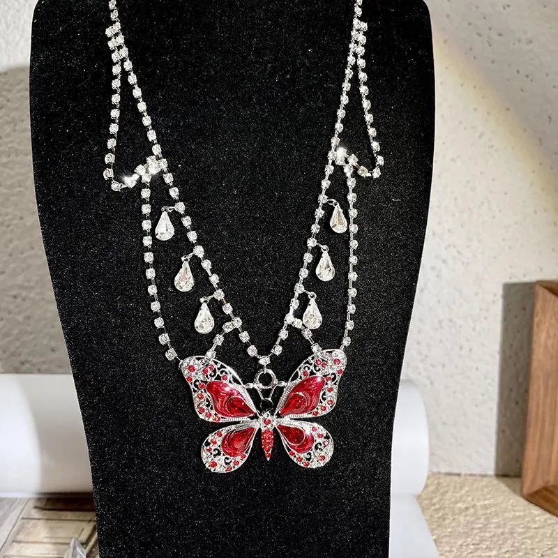 Collana con ciondolo a farfalla fatto a mano con diamanti, regalo di Natale o compleanno.