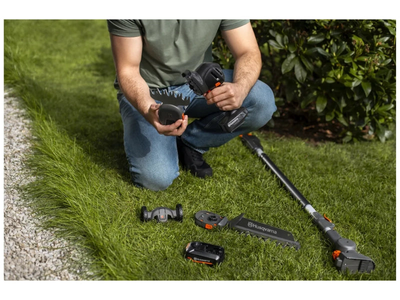 Forbice per erba Husqvarna Aspire S20-P4A con batteria e caricabatterie inclusi
