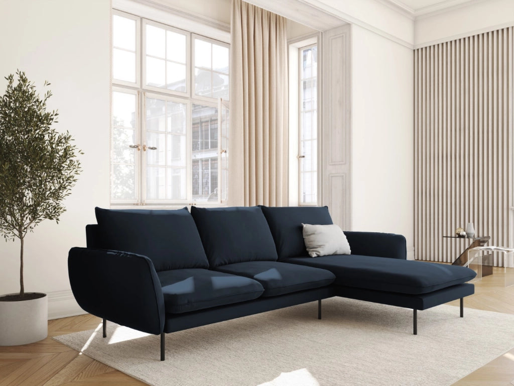 Cosmopolitan Design - Divano angolare destro "Vienna" 5 posti in velluto blu scuro 