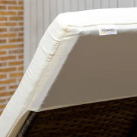 Set 2 Lettini Prendisole con Cuscini Imbottiti e Tavolino in Rattan PE, Marrone e Beige