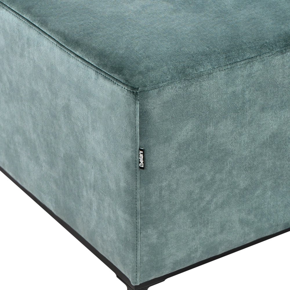 Divano angolare con pouf a forma di L in velluto verde acqua idrorepellente e gambe d'acciaio lato sinistro stile moderno