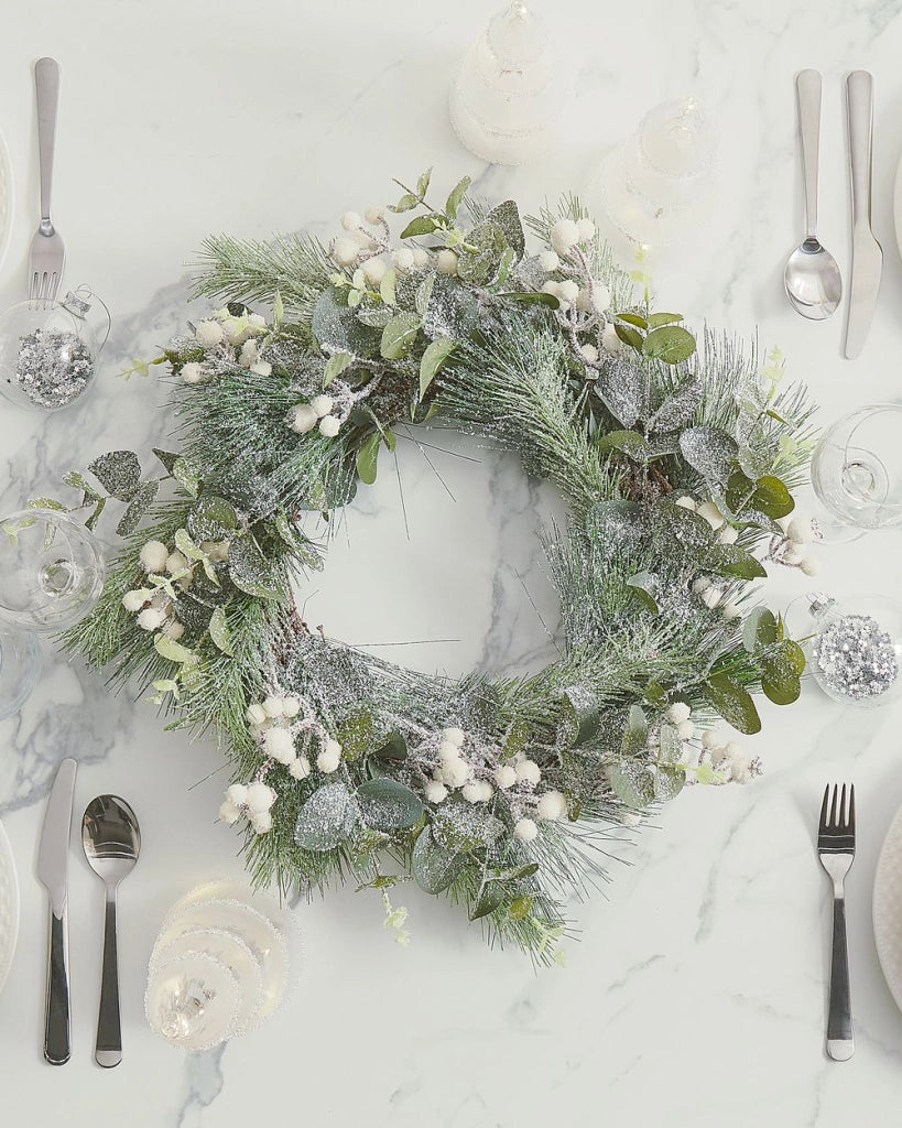 Corona di Natale Verde Materiale Sintetico Legno Naturale Neve Artificiale Design Tradizionale Rotondo 54 cm