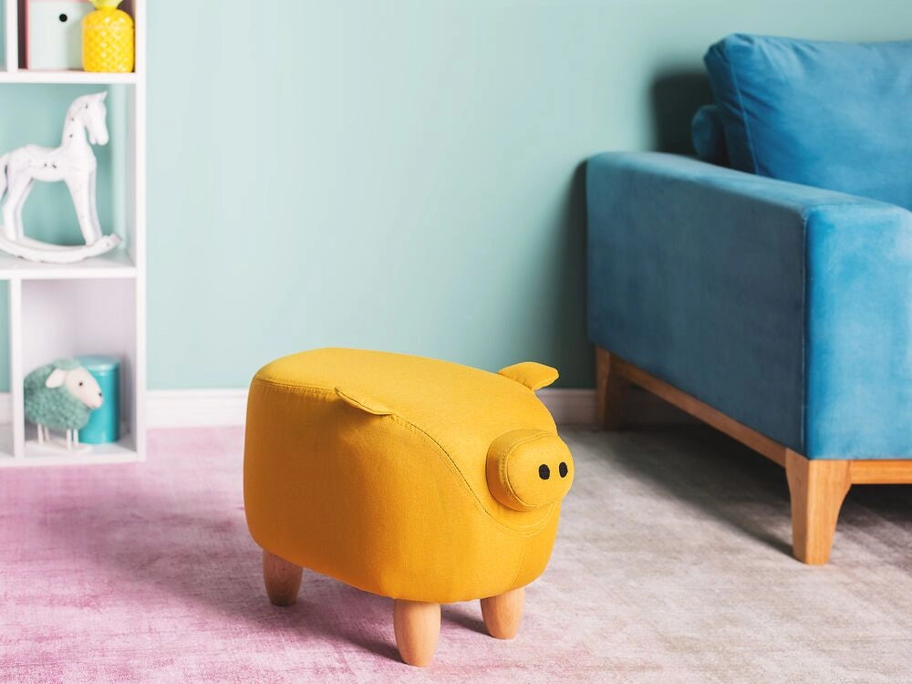 Sgabello per bambini Animale Maialino in tessuto giallo Gambe in legno Poggiapiedi per scuola materna