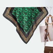 Sciarpa/foulard da donna versatile, semplice e calda