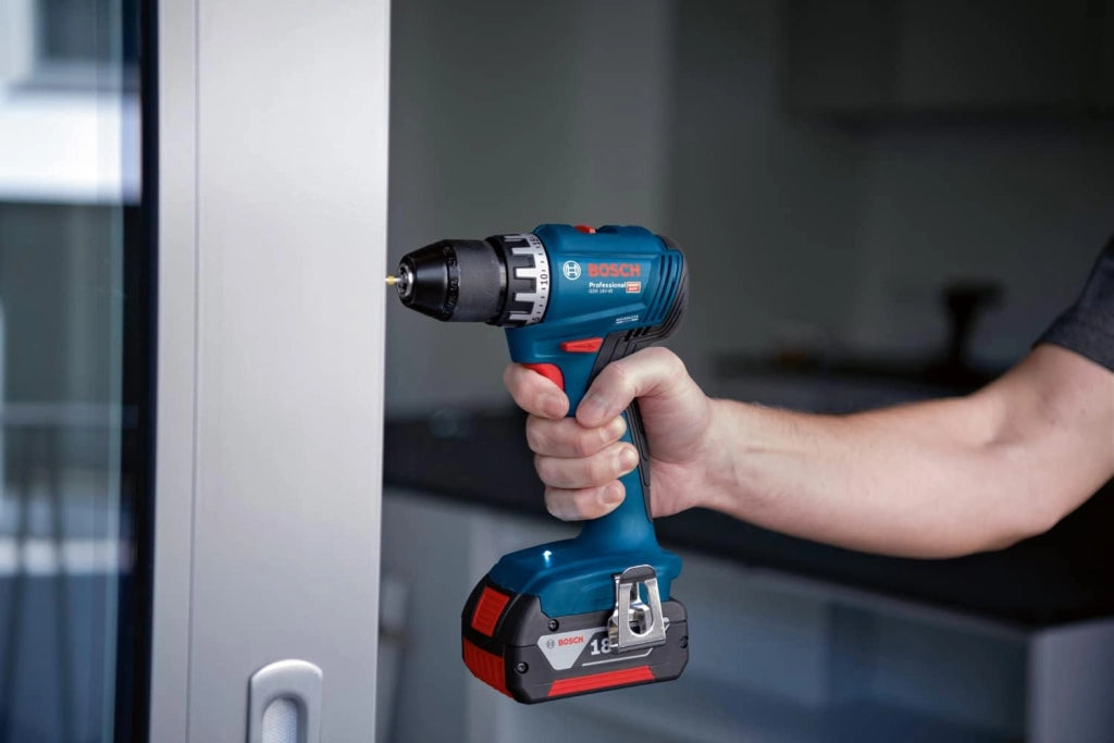 Bosch Professional 18V System Combo Kit: trapano-avvitatore con percussione GSR 18V-45 + martello perforatore GBH 18V-22 (incl. 2 batterie da 4.0Ah, caricabatteria rapido GAL 18V-40, borsa portauten.)