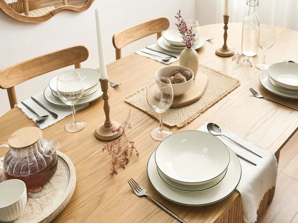 Set da 12 stoviglie in porcellana con bordi decorativi bianco sporco e verde finitura smaltata trasparente per cucina e sala da pranzo