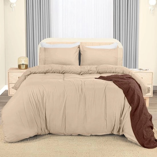 Set di coperta da letto 200x200 cm + 2 cuscini con copritesto 50x75 cm - beige