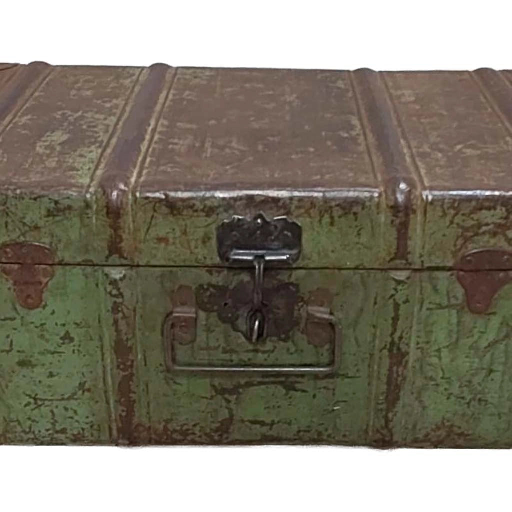 Valigia artigianale in metallo, 67x37x25h cm
