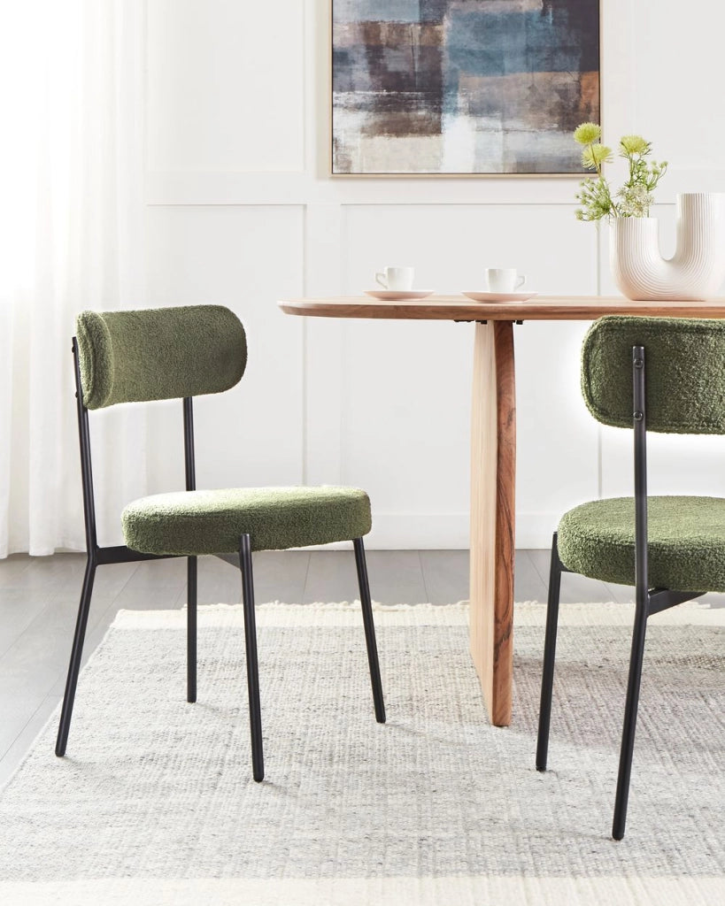 Set di 2 sedie per sala da pranzo Boucle verde scuro Gambe in acciaio nero Sedute per sala da pranzo di design moderno