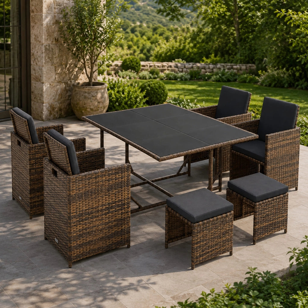 Set Salvaspazio Da Giardino In Polyrattan Con Tavolo Quattro Poltrone E Quattro Sgabelli A Scomparsa Con Cuscini E Vetro Temperato Arredo Outdoor Elegante Per Esterni Marrone E Nero