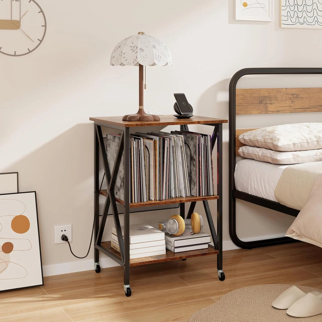 Supporto per Giradischi, Tavolo per Conservare Dischi in Vinile, Tavolo per Giradischi in Stile Mid-Century con Stazione di Ricarica, Ruote Bloccabili per Camera da Letto, Soggiorno (Marrone)