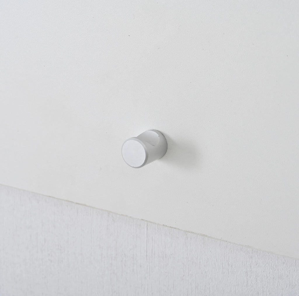 Set da ingresso 4 pezzi con mobile portascarpe 90x30x41,5 cm, specchio, pannelli da parete e 6 ganci, bianco
