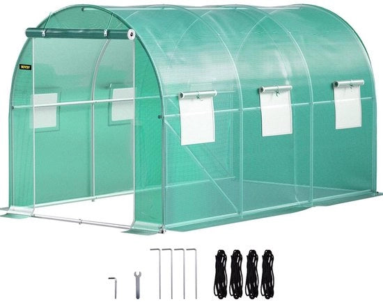 Tunnel per la coltivazione 37 x 21 x 21 m con struttura di supporto in acciaio zincato copertura impermeabile in PE 1 trave orizzontale 2 pilastri diagonali 1 porta 6 finestre per la coltivazione.