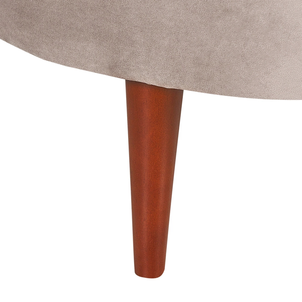 Chaise Lounge in velluto tortora lato destro gambe in legno scuro design moderno