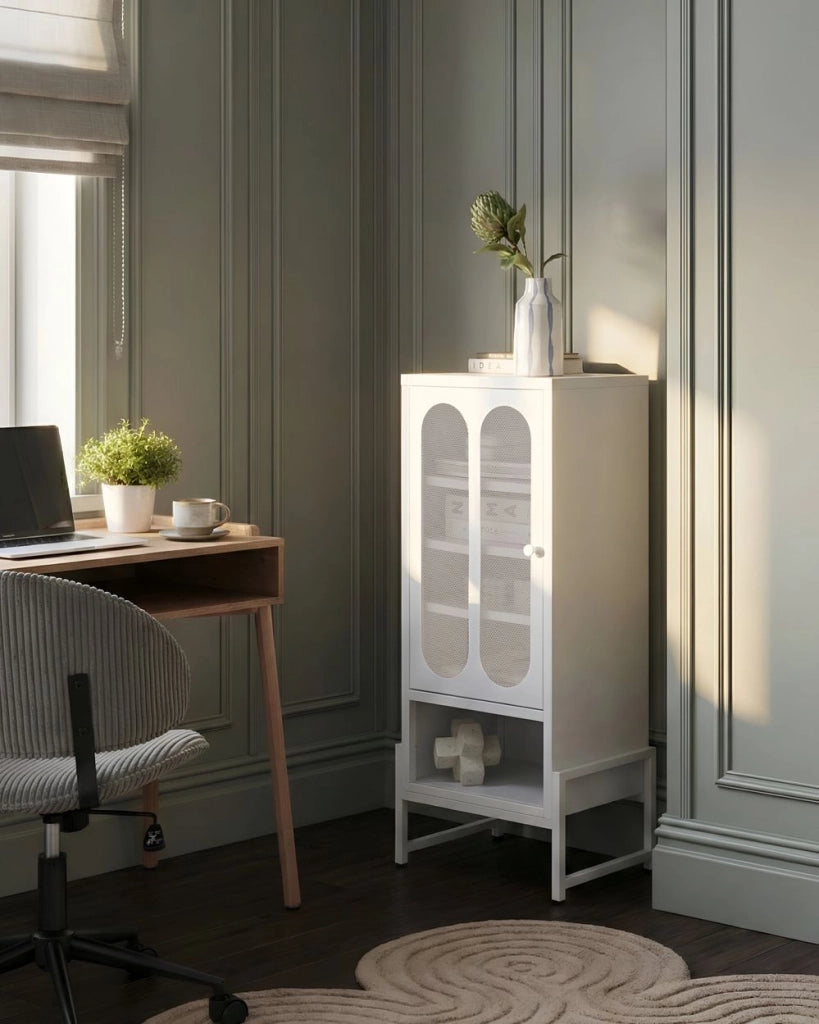 Credenza industriale moderna in acciaio con 1 anta ovale traforata e ripiano colore bianco industriale home office