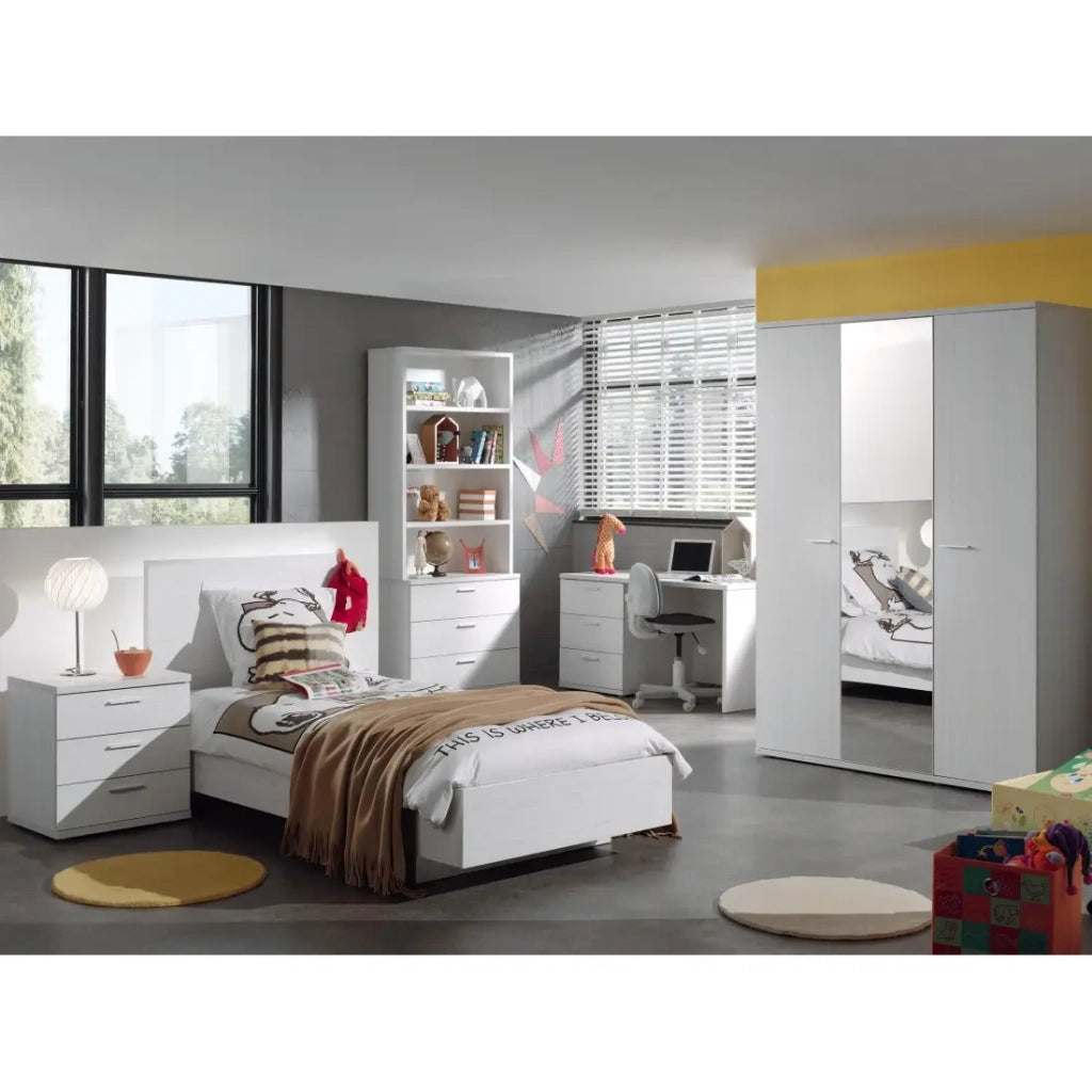 Scrivania robusta per bambini con 3 cassetti collezione OLVENA colore bianco effetto legno.