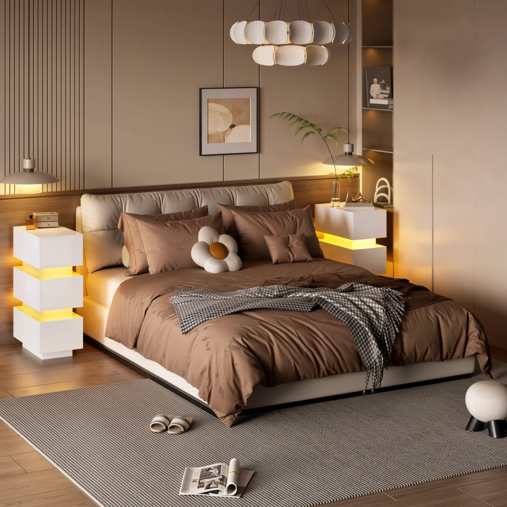 Set di 2 comodini stretti con LED; USB e Type-C; 3 cassetti; 20x40x59;5 cm; bianco