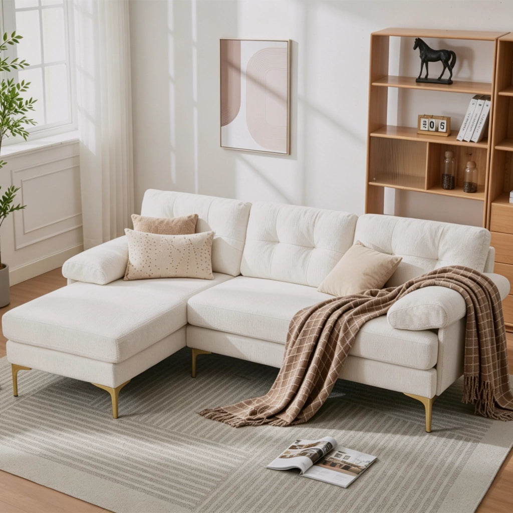 Divano ad angolo reversibile a 3 posti con braccioli imbottiti e cuscini in chenille e legno beige
