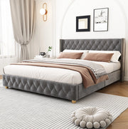 Letto matrimoniale imbottito 160x200 cm con rete a doghe; testiera con bottoni e borchie; velluto grigio