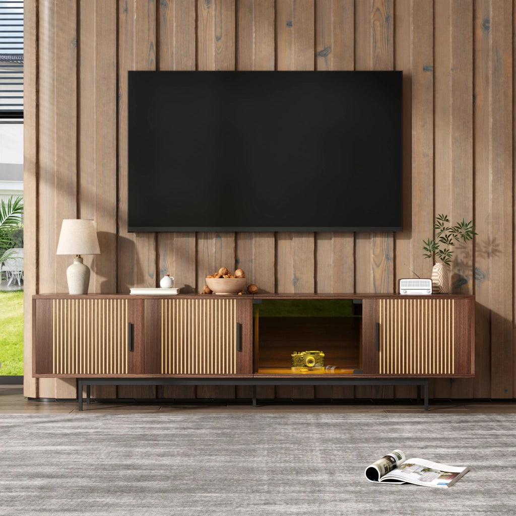 Mobile TV con texture intagliata, barra LED e anta in vetro temperato